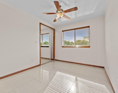 6018 Kirby Drive - Photo Thumbnail 28