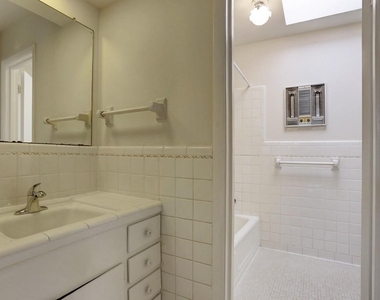 3703 Roseland Street - Photo Thumbnail 5