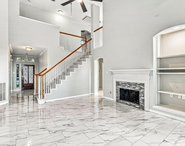 1307 Sandpiper Court S - Photo Thumbnail 3