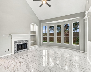 1307 Sandpiper Court S - Photo Thumbnail 2