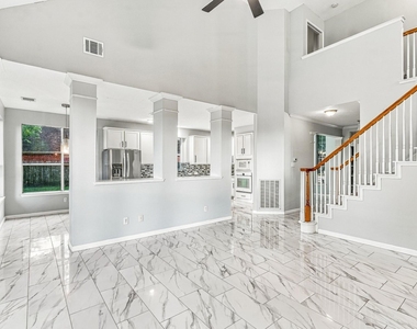 1307 Sandpiper Court S - Photo Thumbnail 4