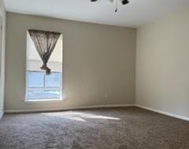 850 Threadneedle Street - Photo Thumbnail 5