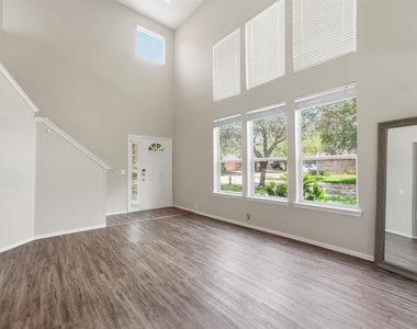 2903 Edgewick Elm Street - Photo Thumbnail 5