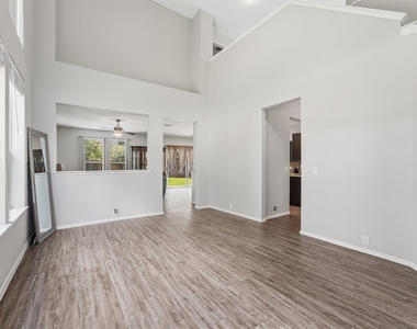 2903 Edgewick Elm Street - Photo Thumbnail 4