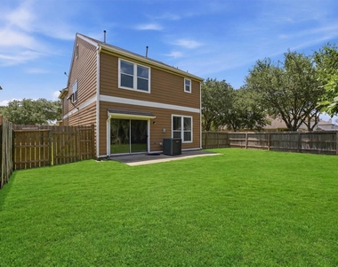 2903 Edgewick Elm Street - Photo Thumbnail 23