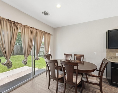 2903 Edgewick Elm Street - Photo Thumbnail 8