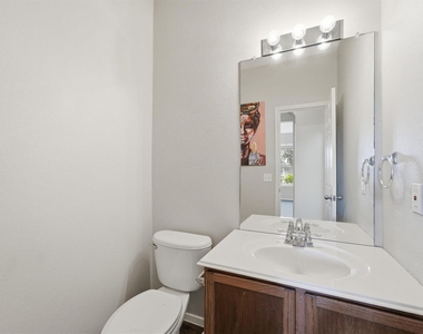 2903 Edgewick Elm Street - Photo Thumbnail 13