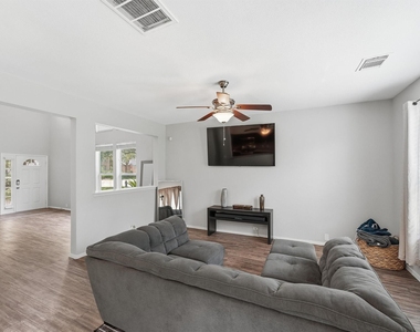 2903 Edgewick Elm Street - Photo Thumbnail 7