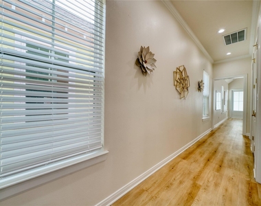 1102 62nd Street - Photo Thumbnail 7