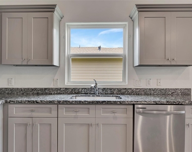 2030 Rosalee Street - Photo Thumbnail 7