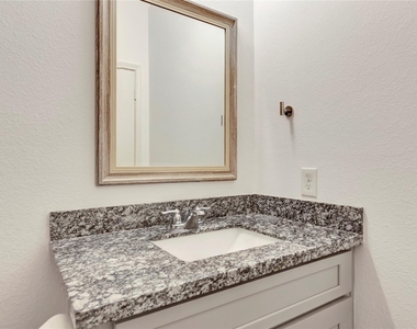 2030 Rosalee Street - Photo Thumbnail 10