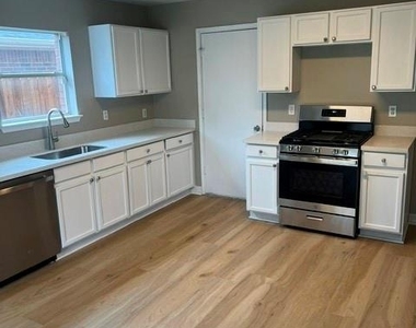 5810 Westminster Village Drive - Photo Thumbnail 12