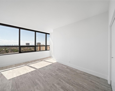 5150 Hidalgo Street - Photo Thumbnail 8