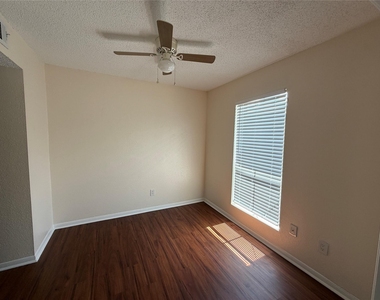 1516 Bay Area Boulevard - Photo Thumbnail 6