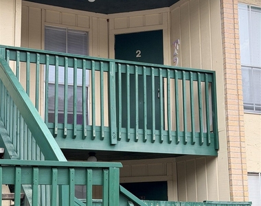 1516 Bay Area Boulevard - Photo Thumbnail 9