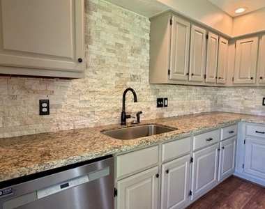 3602 Chapel Square Drive - Photo Thumbnail 20