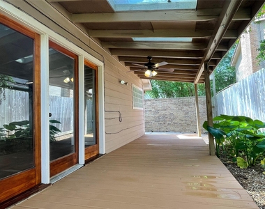 3602 Chapel Square Drive - Photo Thumbnail 6