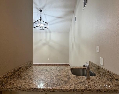 3602 Chapel Square Drive - Photo Thumbnail 15