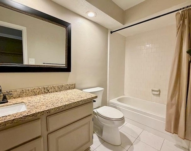 3602 Chapel Square Drive - Photo Thumbnail 30