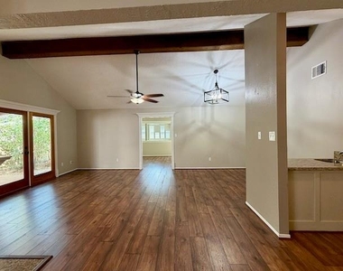 3602 Chapel Square Drive - Photo Thumbnail 13