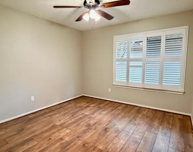 3602 Chapel Square Drive - Photo Thumbnail 28