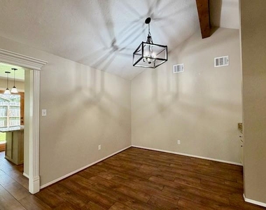 3602 Chapel Square Drive - Photo Thumbnail 14