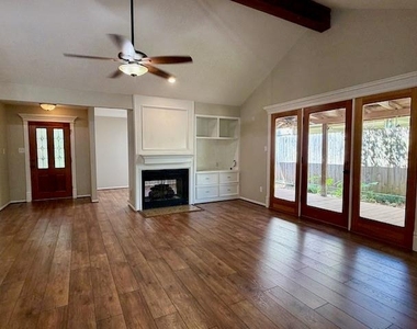 3602 Chapel Square Drive - Photo Thumbnail 12