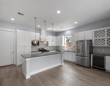 1606 Westside Gardens Ln Lane - Photo Thumbnail 3