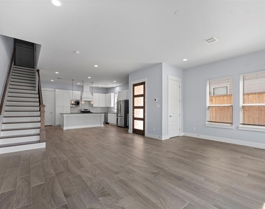 1606 Westside Gardens Ln Lane - Photo Thumbnail 13