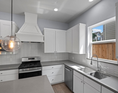 1606 Westside Gardens Ln Lane - Photo Thumbnail 5