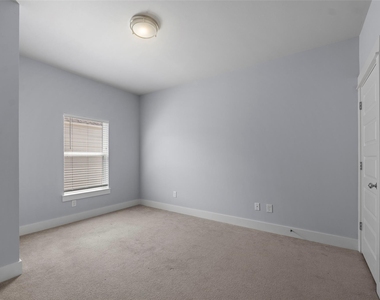 1606 Westside Gardens Ln Lane - Photo Thumbnail 18