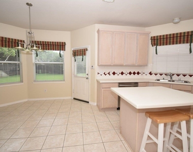 3810 Buckley Lane - Photo Thumbnail 5