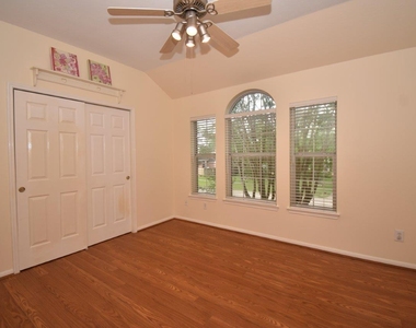 3810 Buckley Lane - Photo Thumbnail 14