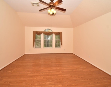 3810 Buckley Lane - Photo Thumbnail 9