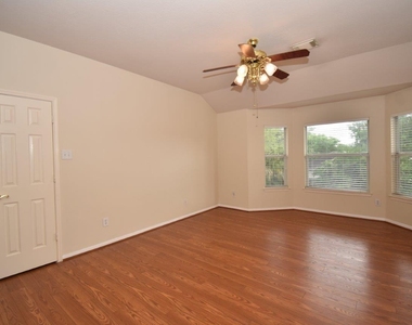 3810 Buckley Lane - Photo Thumbnail 3