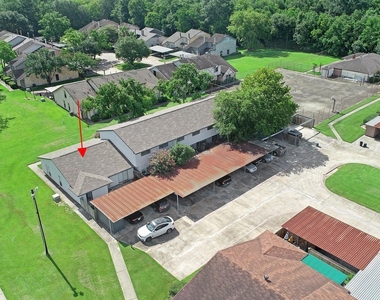 1833 Country Village Boulevard - Photo Thumbnail 27