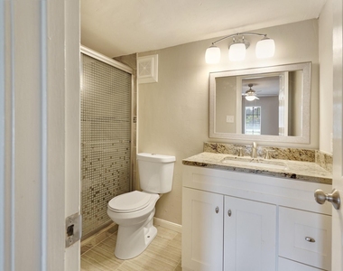 1833 Country Village Boulevard - Photo Thumbnail 11