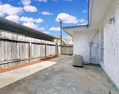 1833 Country Village Boulevard - Photo Thumbnail 20