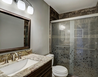 1833 Country Village Boulevard - Photo Thumbnail 9