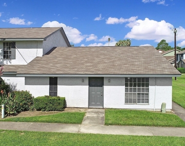 1833 Country Village Boulevard - Photo Thumbnail 1