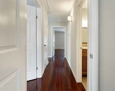 1833 Country Village Boulevard - Photo Thumbnail 13