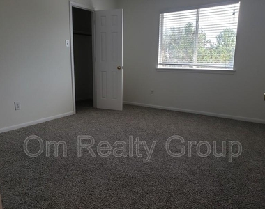 6655 Stonefort Ct - Photo Thumbnail 5