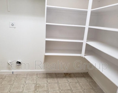 6655 Stonefort Ct - Photo Thumbnail 14