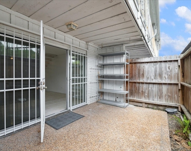 7821 Rue Saint Cyr Street - Photo Thumbnail 11