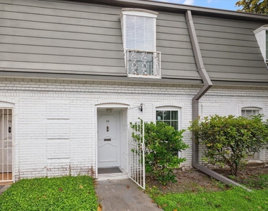 7821 Rue Saint Cyr Street - Photo Thumbnail 15