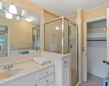 1205 Struss Lane - Photo Thumbnail 13