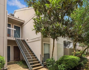 7900 N Stadium Drive - Photo Thumbnail 7