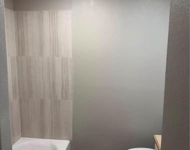 7213 Springdale Street - Photo Thumbnail 3