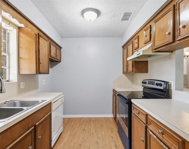 1006 Perry Street - Photo Thumbnail 1