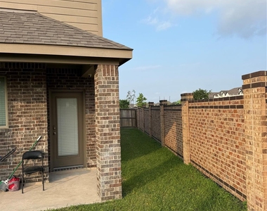 15703 Cairnwell Bend Drive - Photo Thumbnail 18
